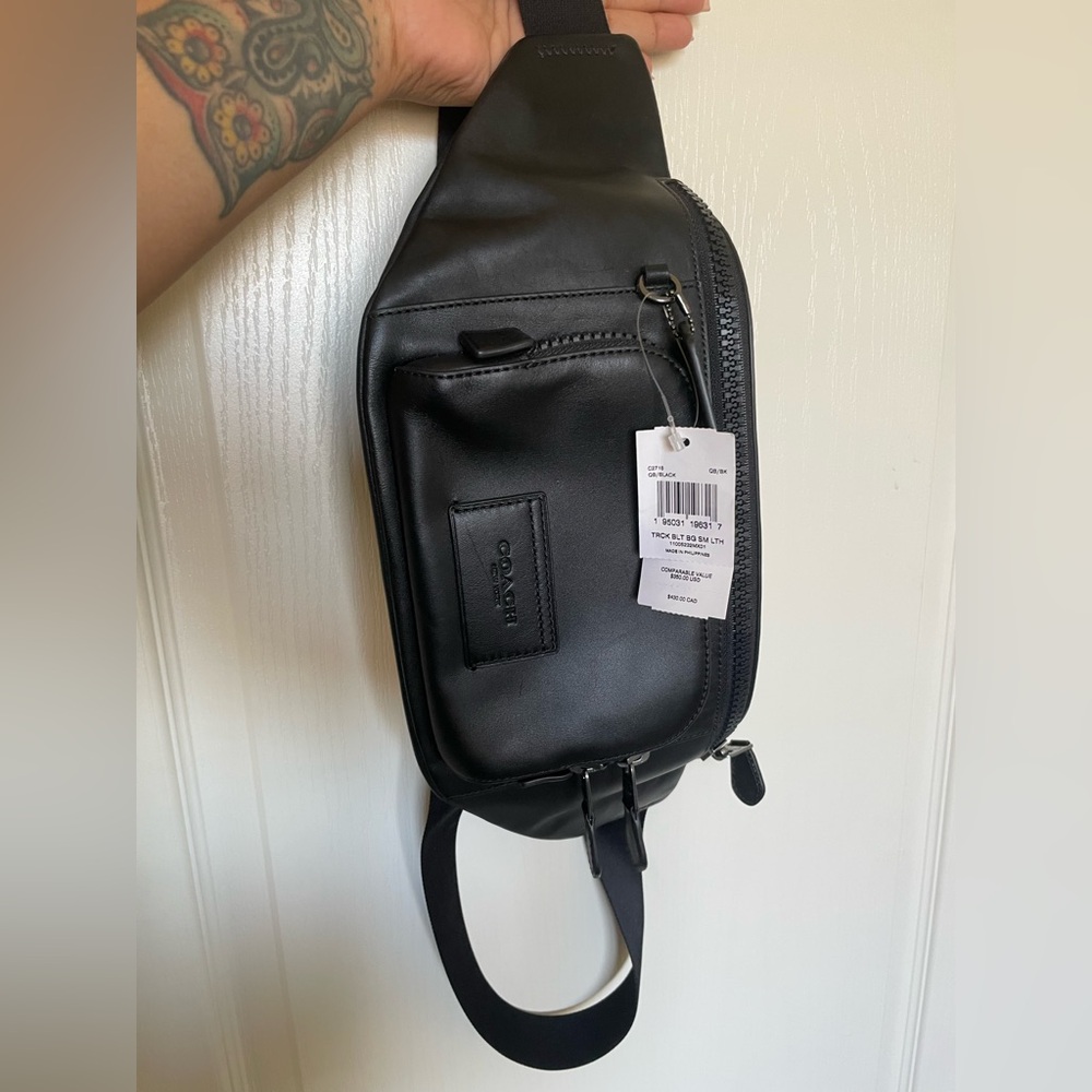 Coach Black Belt Bag with Adjustable Straps - Picture 2 of 9